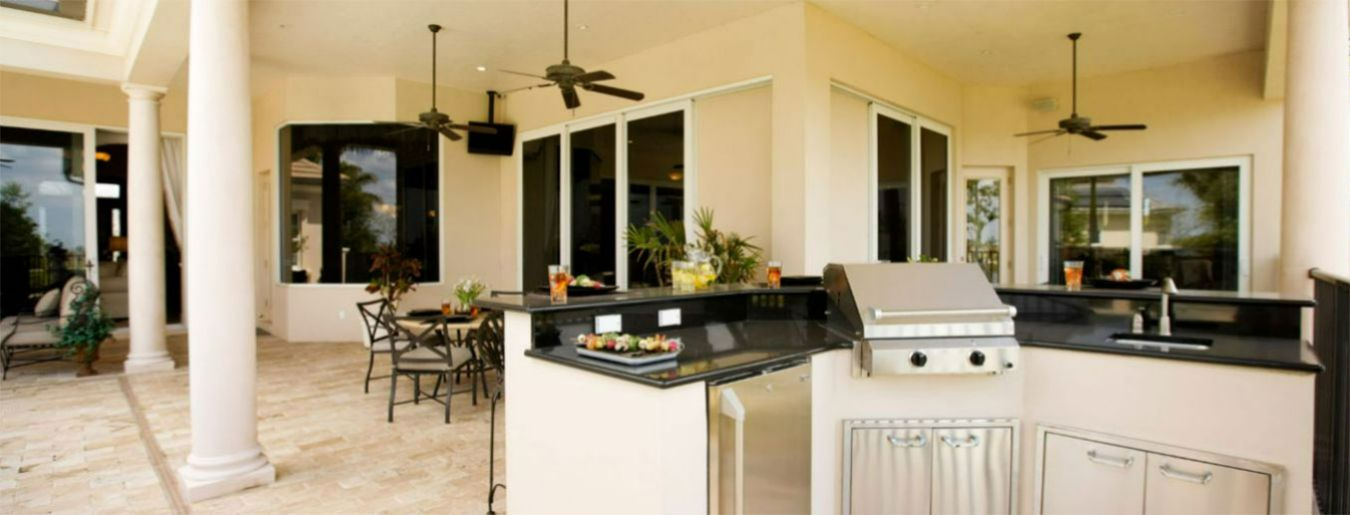 Top 8 Things to Keep in Mind Before Planning an Outdoor Kitchen